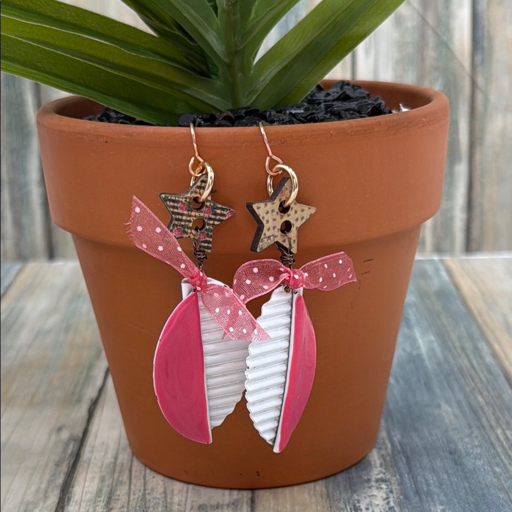 🌟Adorned Crown Jewelry assemblage pink enamel and star earrings